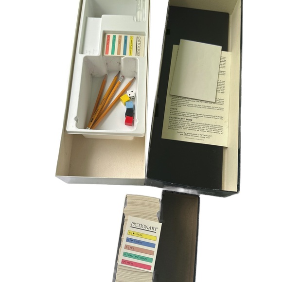 Pictionary First Edition- 1985 - Picture 7 of 10